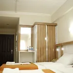 Oezhan 3* Antalya