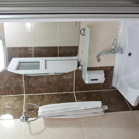 Oezhan 3* Antalya