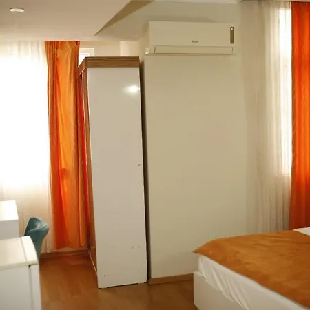 Oezhan 3* Antalya