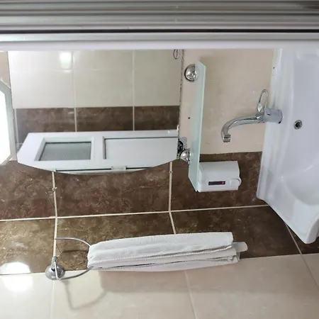 Oezhan 3* Antalya