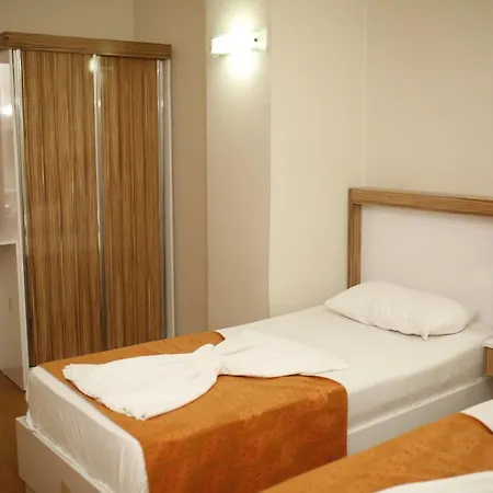 Oezhan 3* Antalya